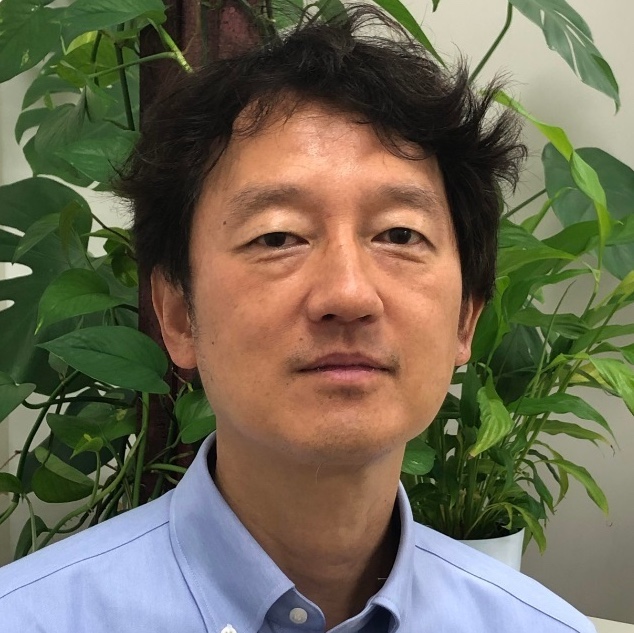 岡本　嘉一　　width=
